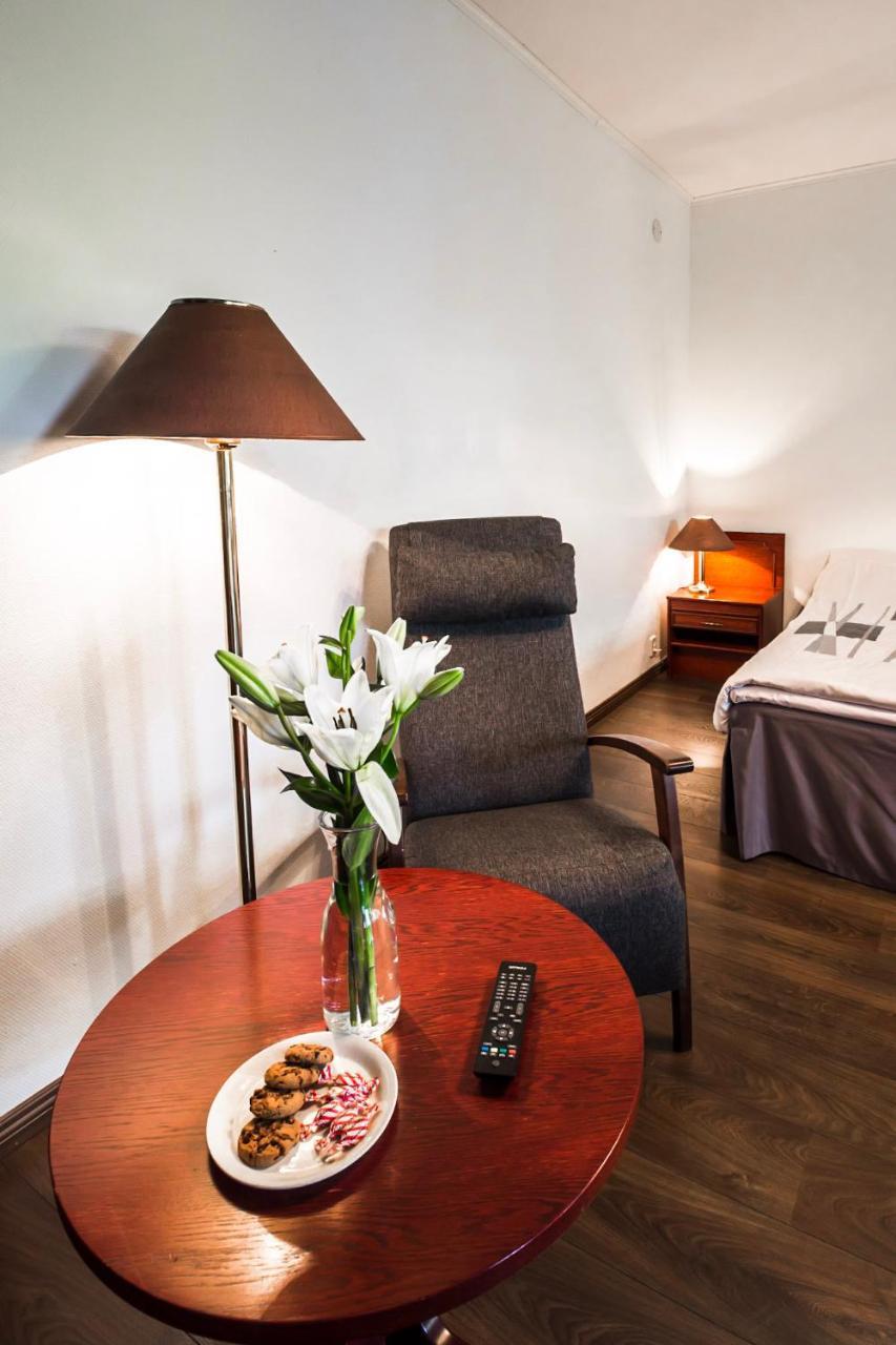 Hotel Laennentie Uusikaupunki Bagian luar foto